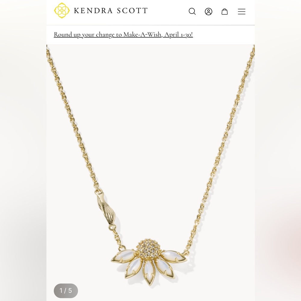 Brand New - Kendra Scott Anya Flower Gold Short Pendant Necklace in Ivory Mix